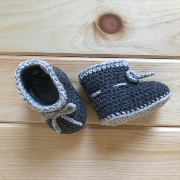 Merino-Cashmere Newborn Booties - Dark Grey